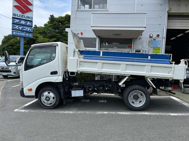 Hino Dutro 7