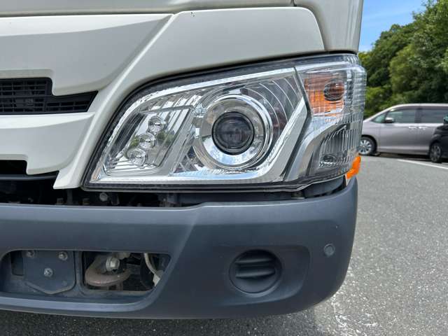 Hino Dutro 8
