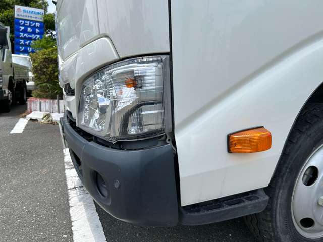 Hino Dutro 9