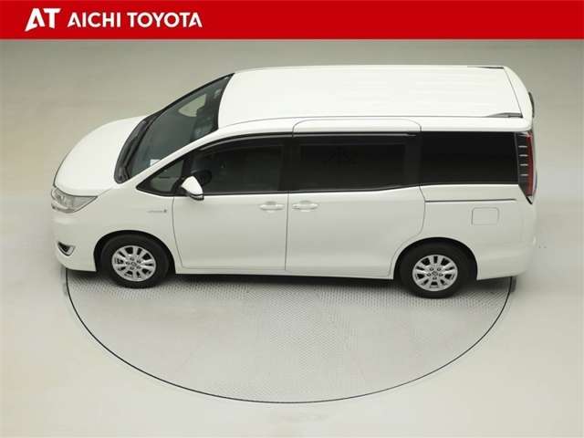 Toyota Noah 11