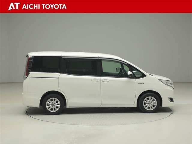 Toyota Noah 7