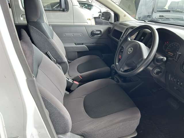 Nissan NV150 AD 9