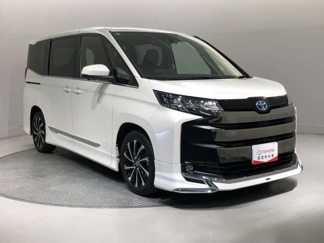 Toyota Noah 7