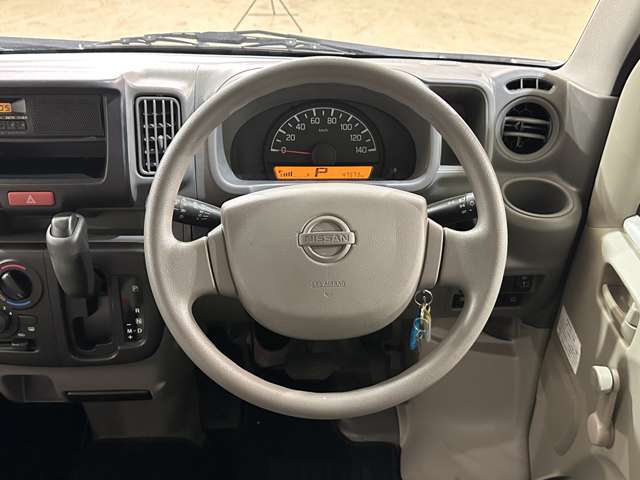 Nissan NV100 Clipper 11