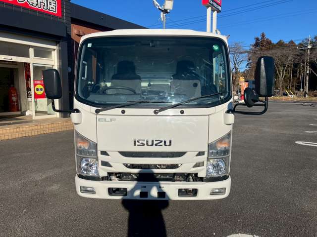 Isuzu Elf 2