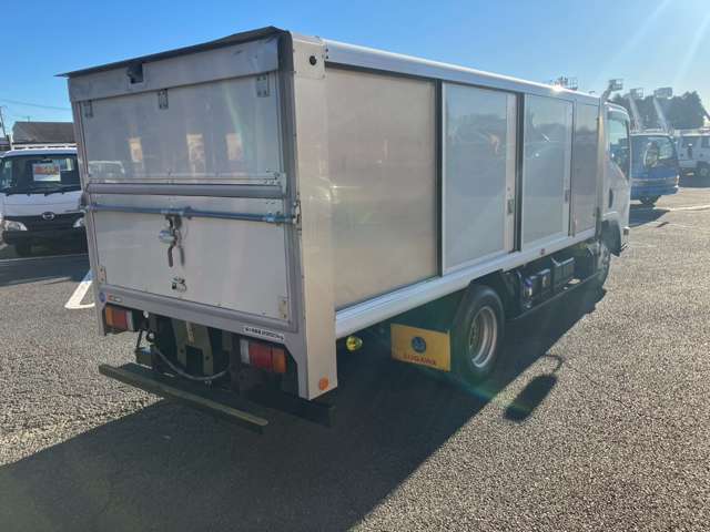 Isuzu Elf 5