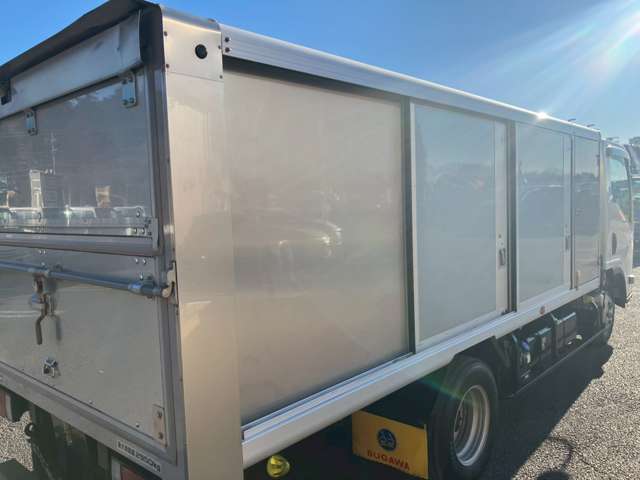 Isuzu Elf 10
