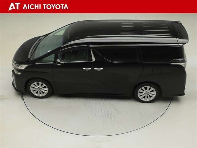Toyota Vellfire 11