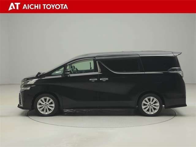 Toyota Vellfire 3