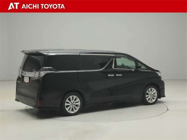 Toyota Vellfire 6