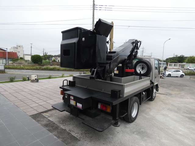 Isuzu Elf 9