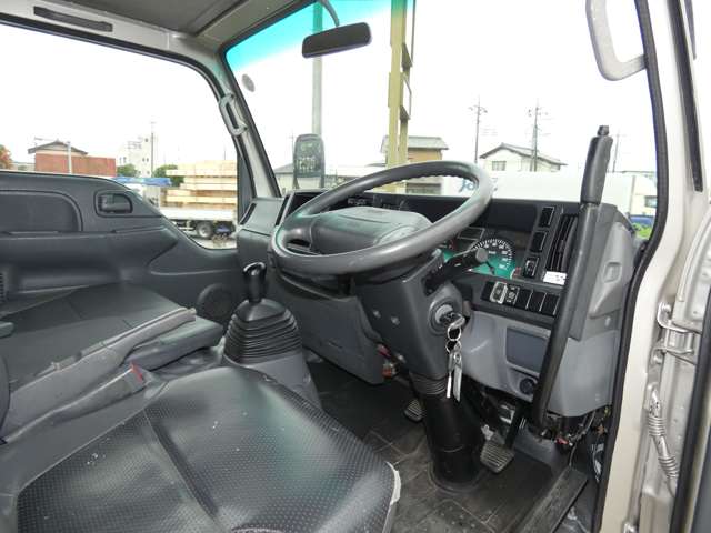 Isuzu Elf 11