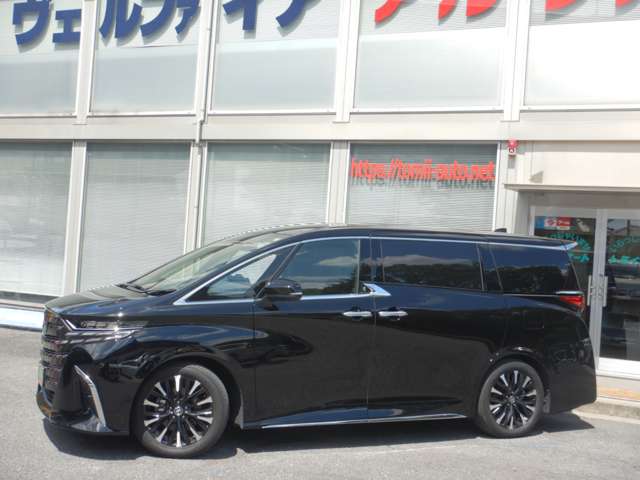 Toyota Alphard 3