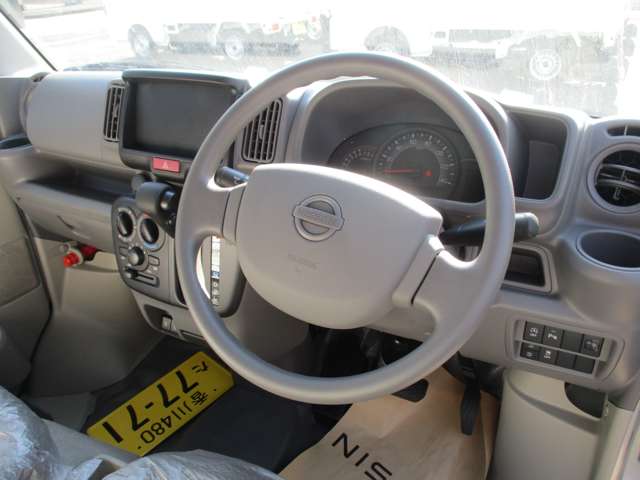 Nissan NV100 Clipper 5