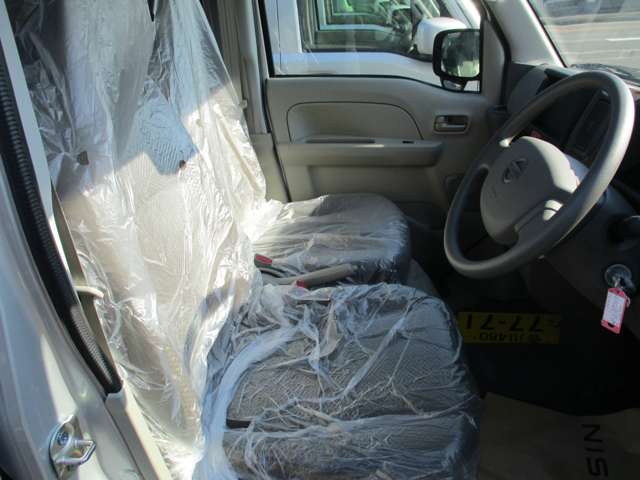 Nissan NV100 Clipper 10