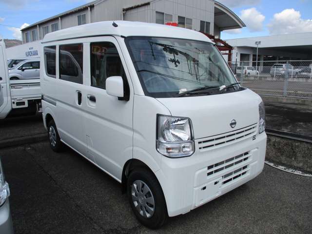 Nissan NV100 Clipper 4