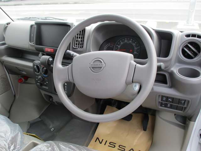 Nissan NV100 Clipper 7
