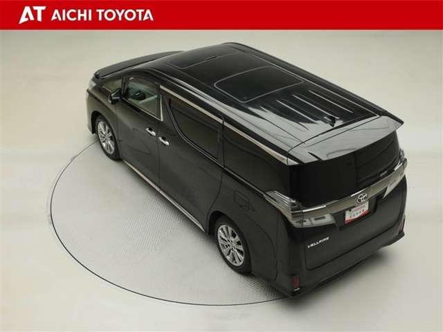 Toyota Vellfire 12