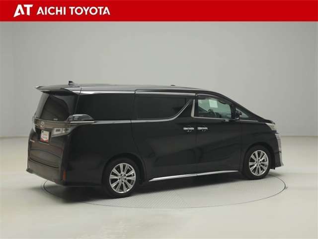 Toyota Vellfire 6