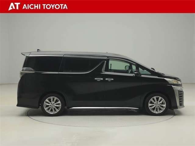 Toyota Vellfire 7