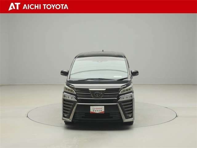 Toyota Vellfire 9
