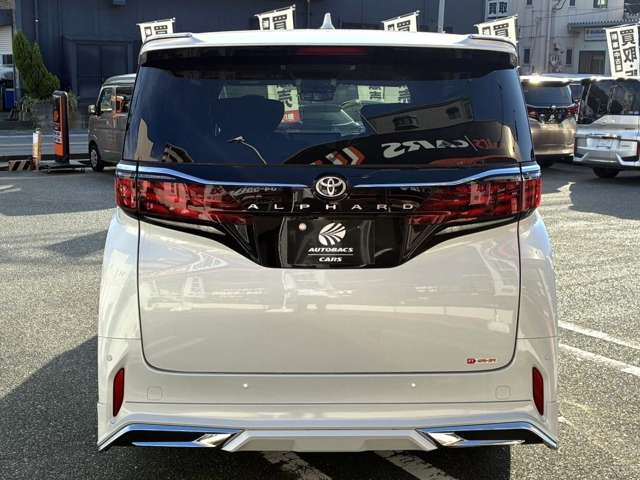 Toyota Alphard 5