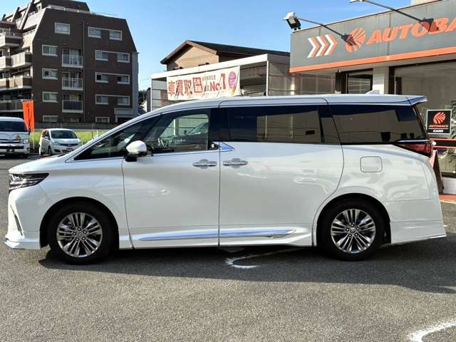 Toyota Alphard 6