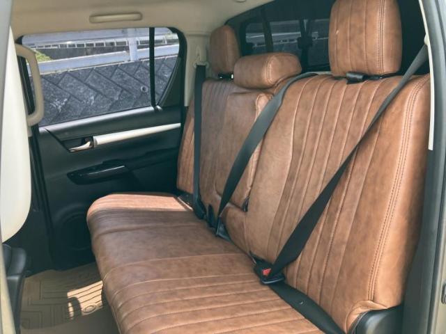 Toyota Hilux 9