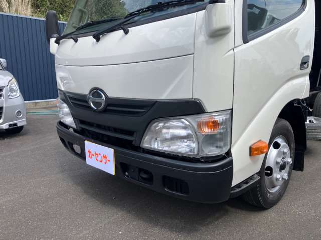 Hino Dutro 3