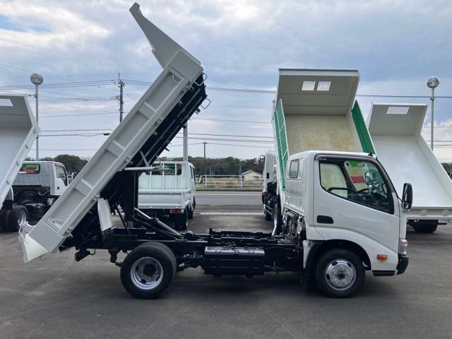 Hino Dutro 10
