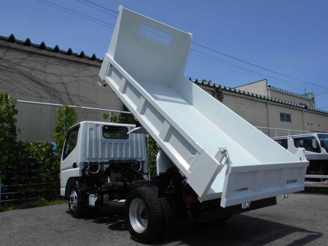 Mitsubishi Fuso Canter 11
