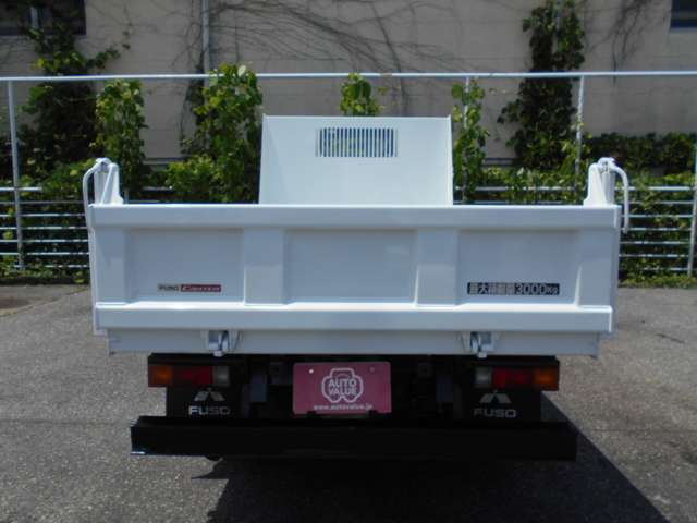 Mitsubishi Fuso Canter 9