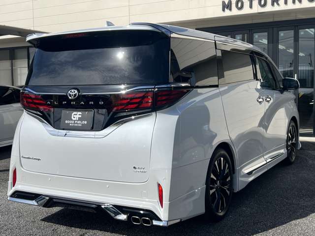 Toyota Alphard 12