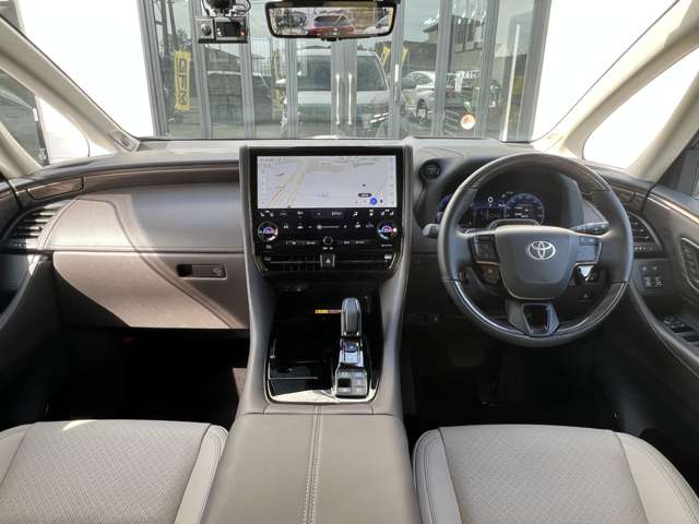 Toyota Alphard 2
