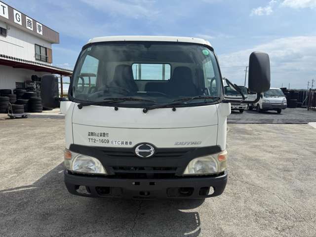 Hino Dutro 2