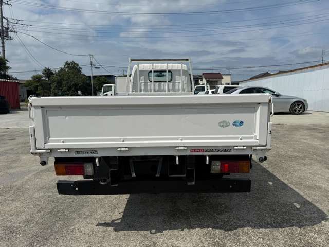 Hino Dutro 4