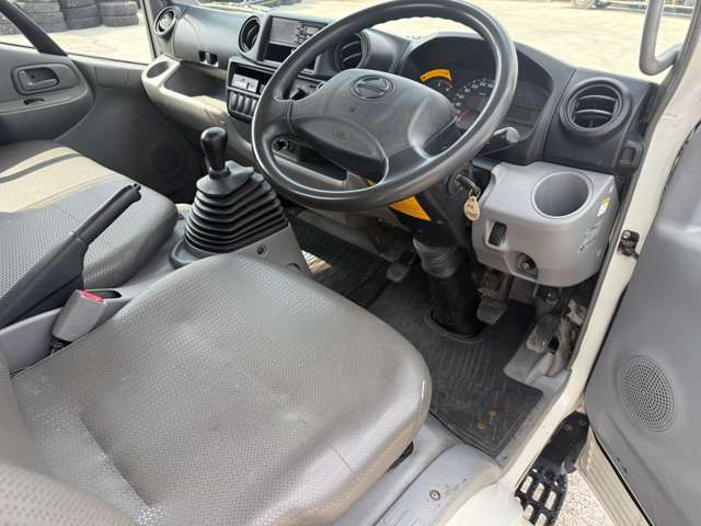 Hino Dutro 5