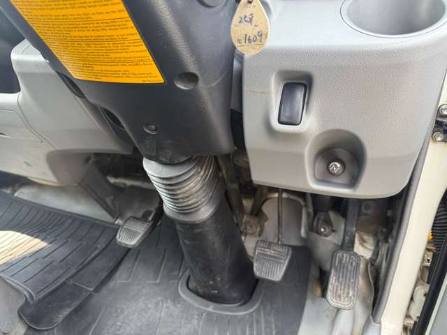Hino Dutro 7
