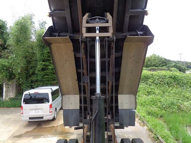 Mitsubishi Fuso Super Great 10
