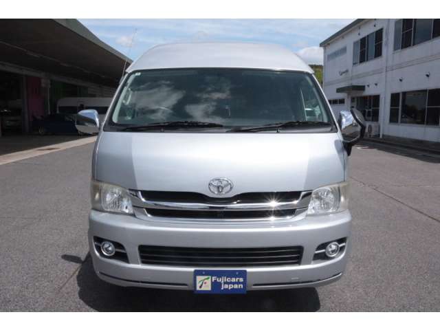 Toyota Regius Ace 3