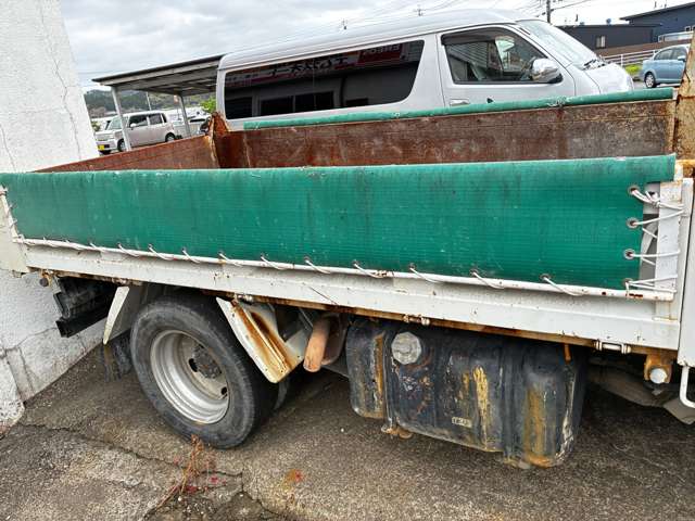 Isuzu Elf 11