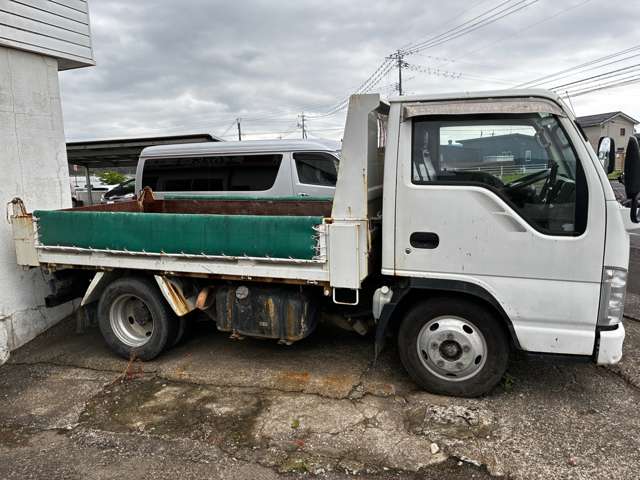 Isuzu Elf 9