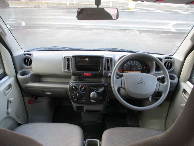 Mitsubishi Minicab Van 5