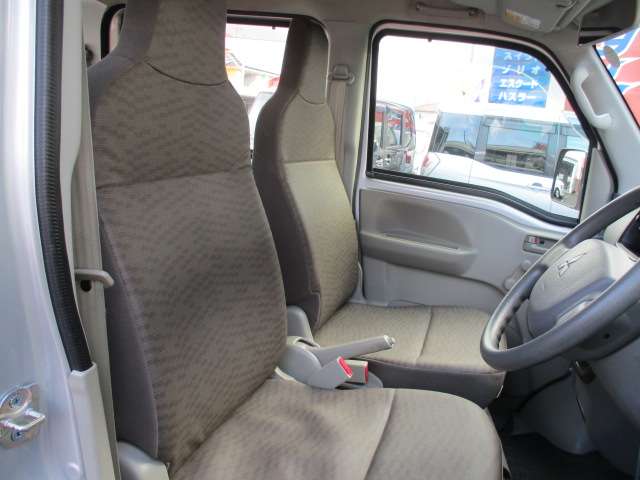 Mitsubishi Minicab Van 6