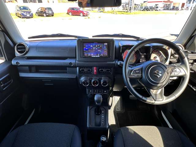 Suzuki Jimny 4