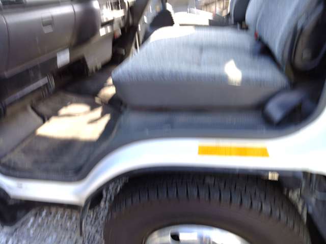 Isuzu Elf 11