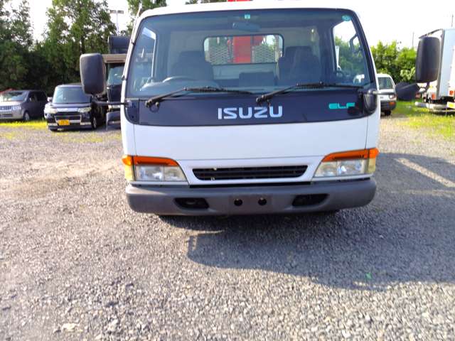 Isuzu Elf 3