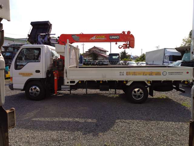 Isuzu Elf 4