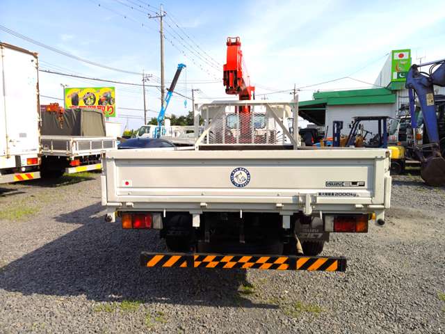 Isuzu Elf 6