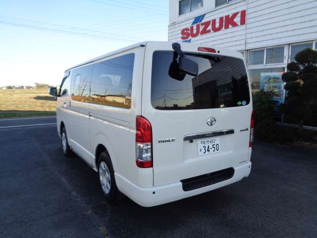 Toyota Hiace Van 3